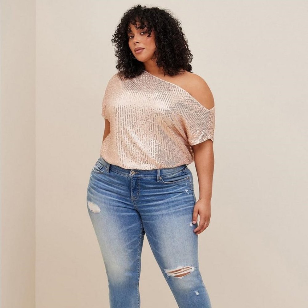 Torrid - Sequin Off The Shoulder Top in Gold